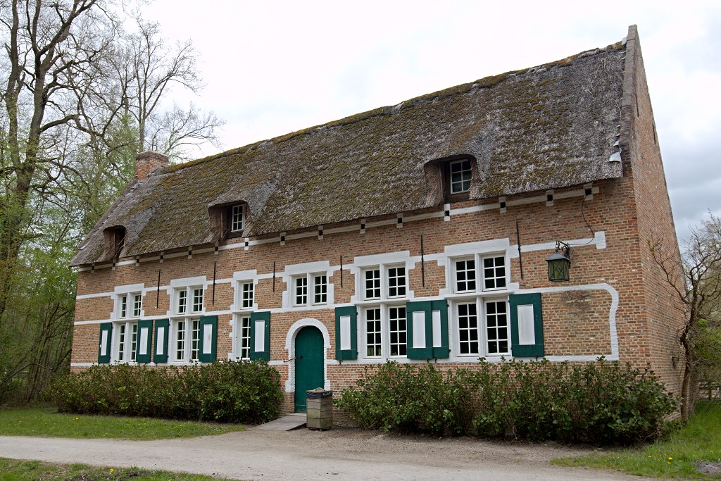 Openluchtmuseum Bokrijk museum belgie hoeve boerderij geit station molen kasteel kerk smidse
